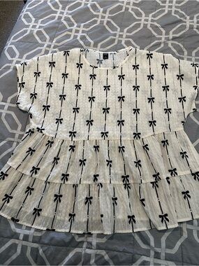 SHEIN White Tiered Short-Sleeve Bow Print Blouse